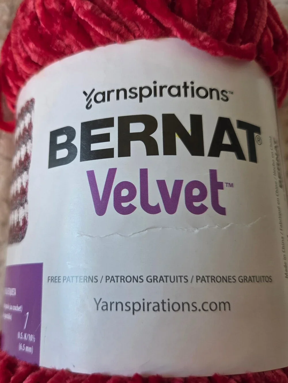 🎄🎁🧸BERNAT VELVET YARN RED Large 10.5 Oz Skein